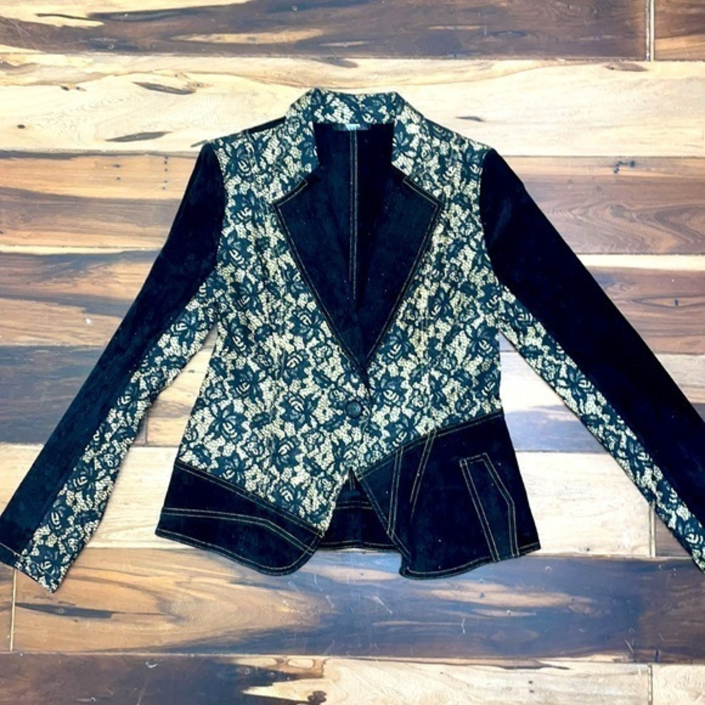 Tesoro MODA Woman's Blazer Jacket‎ Black With Gold Accent Size Medium